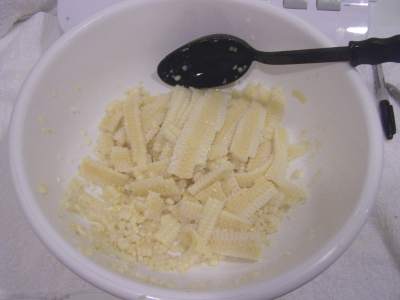 طرق تخزين الخضار والفواكه بالصور      (الجزء الاول) Corn cut in bowl